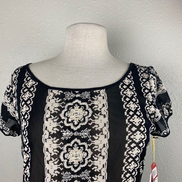 NWT Tape Measure Women’s Top Size M - Picture 2 of 6